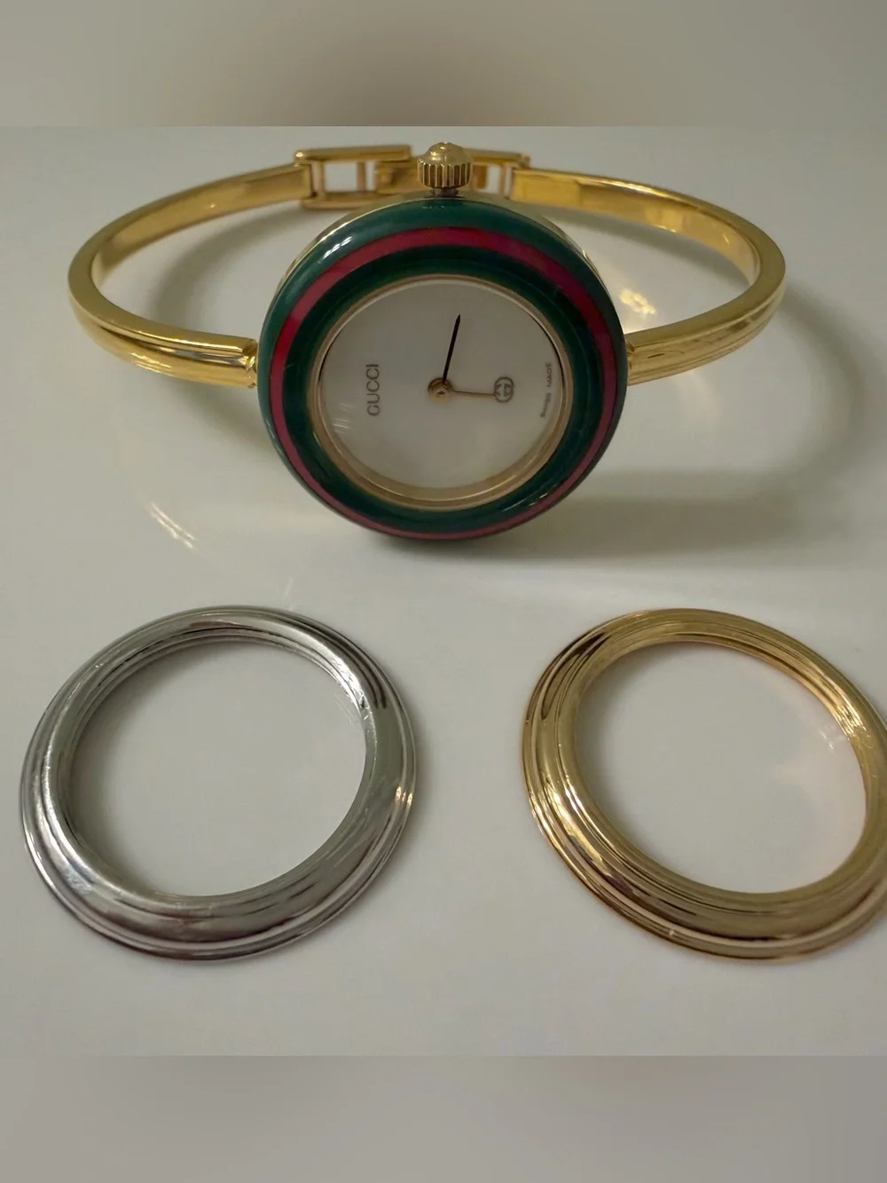 Near mint~Beautiful~Gucci Interchangeable Signature Bezel Watch
